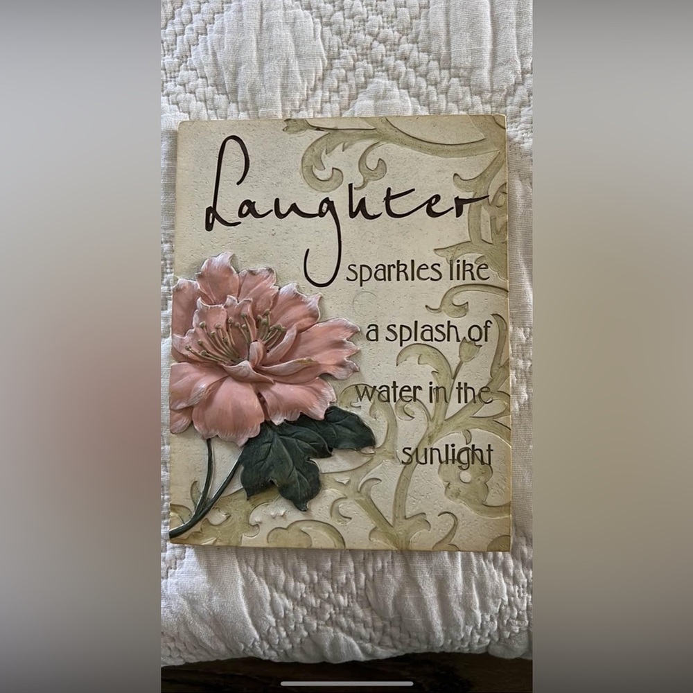 Hanging wall decor